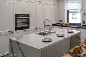 Столешница из агломерата Vicostone Tuscany BQ8811