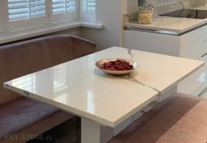 Столешница из кварцевого агломерата Vicostone Arabescato